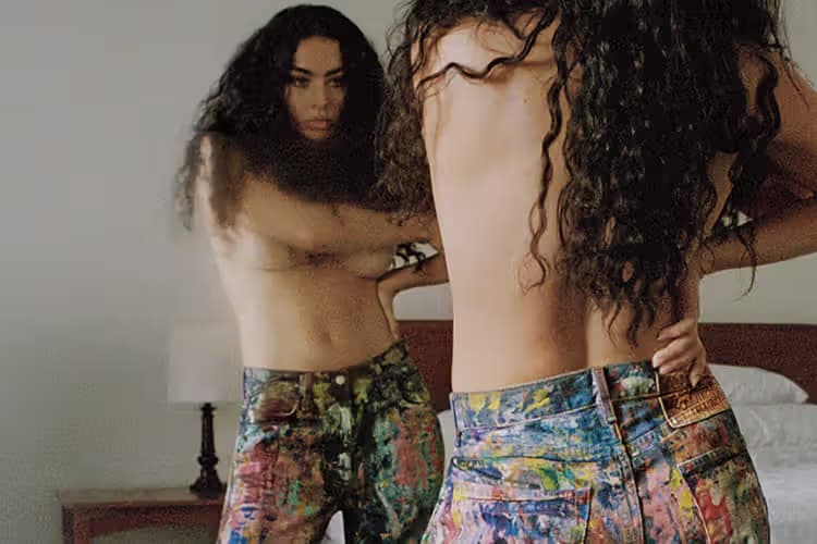 Charli XCX 演繹 Acne Studios 最新廣告大片