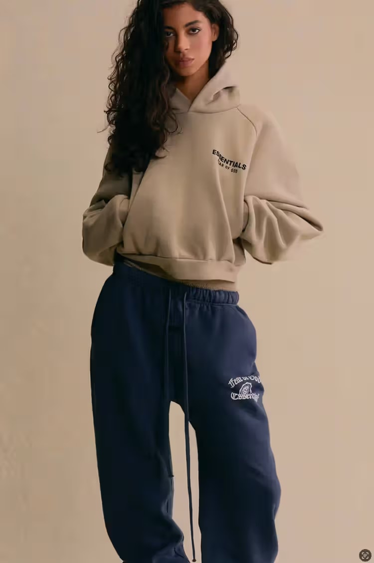 Fear of God ESSENTIALS 发布全新 2024 Holiday 系列