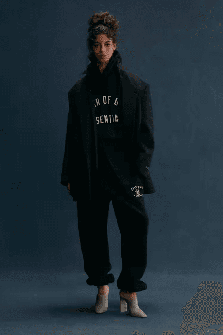 Fear of God ESSENTIALS 发布全新 2024 Holiday 系列