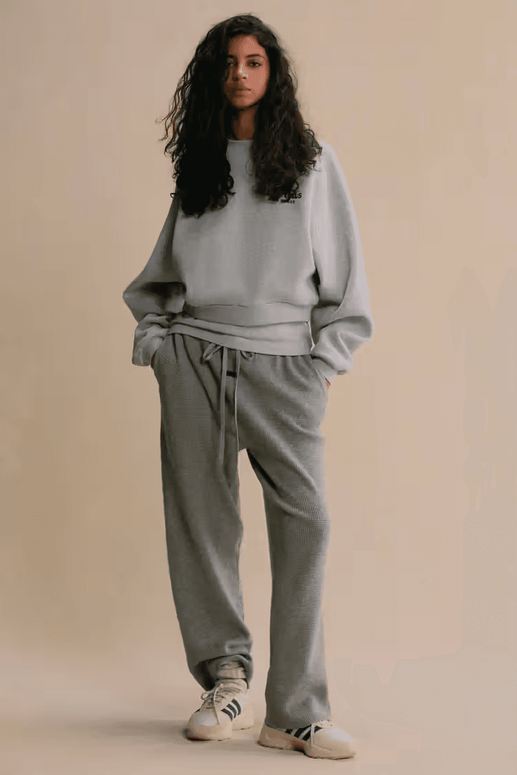 Fear of God ESSENTIALS 发布全新 2024 Holiday 系列