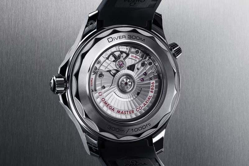 OMEGA 推出两款全新 Seamaster Diver 300M 腕表
