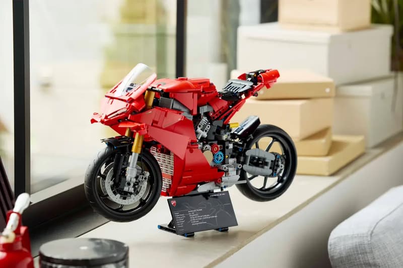 LEGO Technic 推出全新 Ducati Panigale V4 S 积木模型