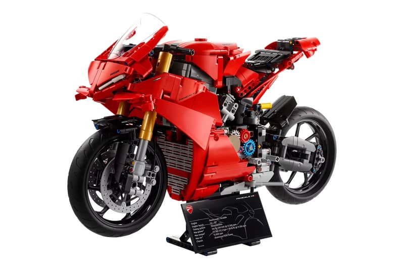 LEGO Technic 推出全新 Ducati Panigale V4 S 积木模型