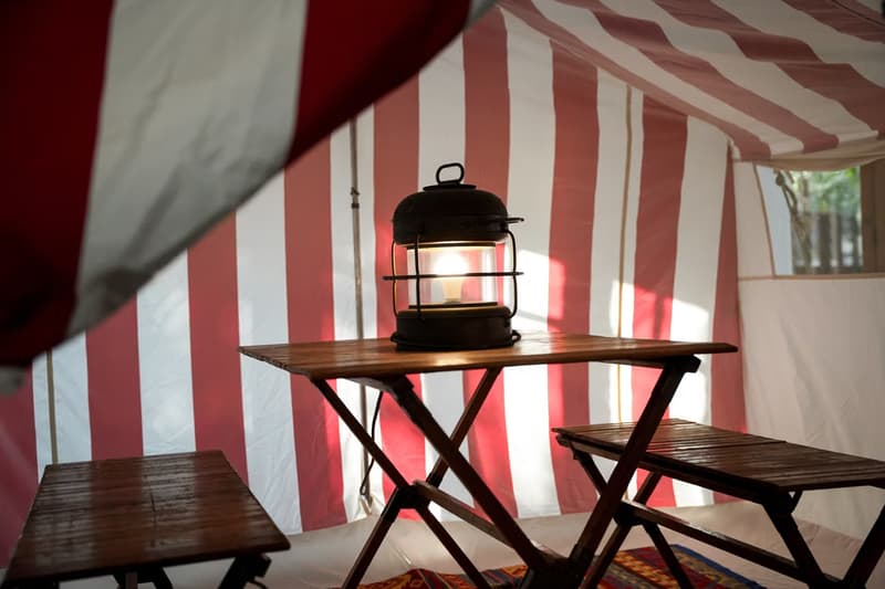 率先走進 visvim 最新 F.I.L. INDIGO CAMPING TRAILER 香港淺水灣期間限定店