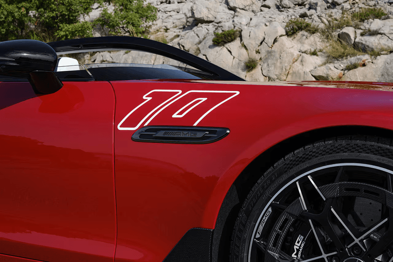 Mercedes-AMG 發表限量 250 輛全新開篷車款 PureSpeed