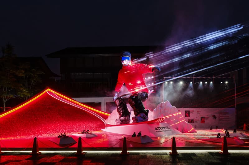 直击 adidas TERREX 巨型滑雪「大红人」雕塑装置