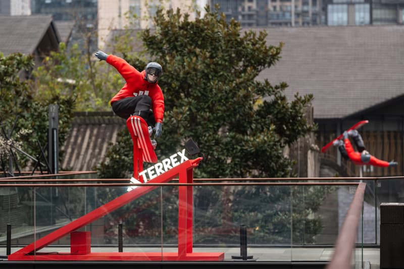 直击 adidas TERREX 巨型滑雪「大红人」雕塑装置
