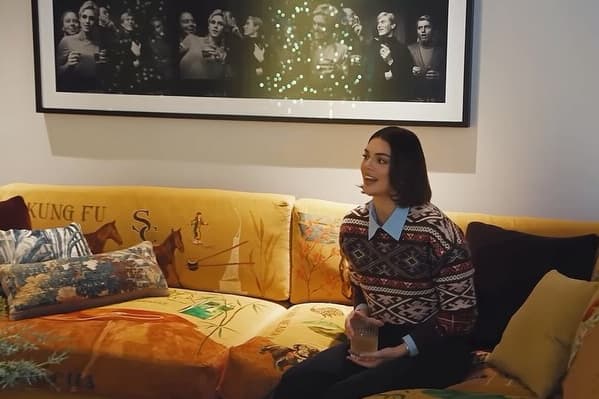 Kendall Jenner 揭晓定制款 Bode x Green River Project 沙发