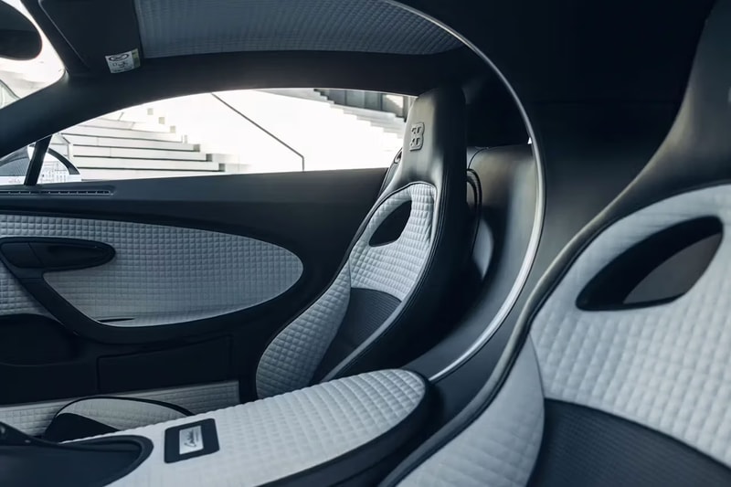 Bugatti 极限量 10 辆神兽 Centodieci 公开现身市场拍卖