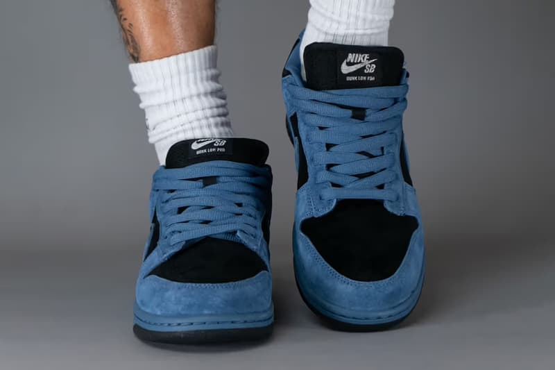 率先上脚 Supreme x Nike SB Dunk Low 最新联名配色「Ocean Fog」