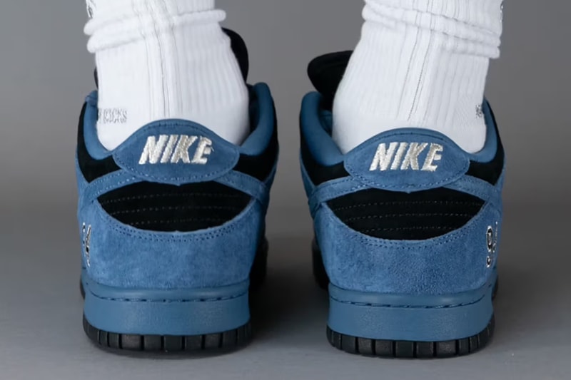 率先上脚 Supreme x Nike SB Dunk Low 最新联名配色「Ocean Fog」