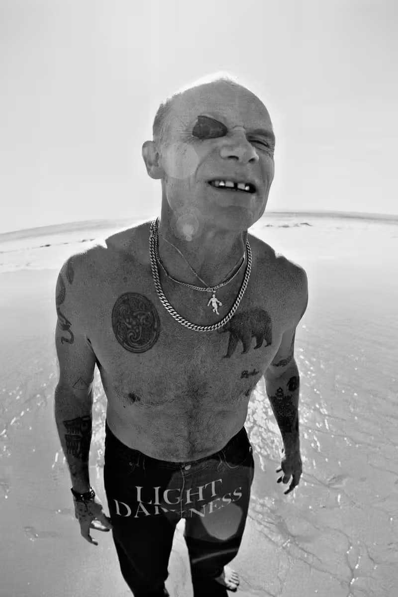 Red Hot Chili Peppers 贝斯手 Flea 演绎 Levi's x UNDERCOVER 最新联名系列形象