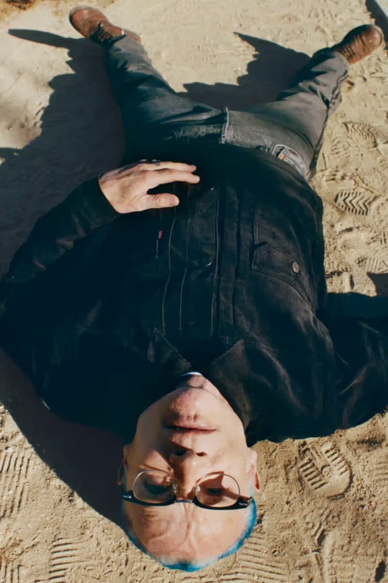 Red Hot Chili Peppers 贝斯手 Flea 演绎 Levi's x UNDERCOVER 最新联名系列形象