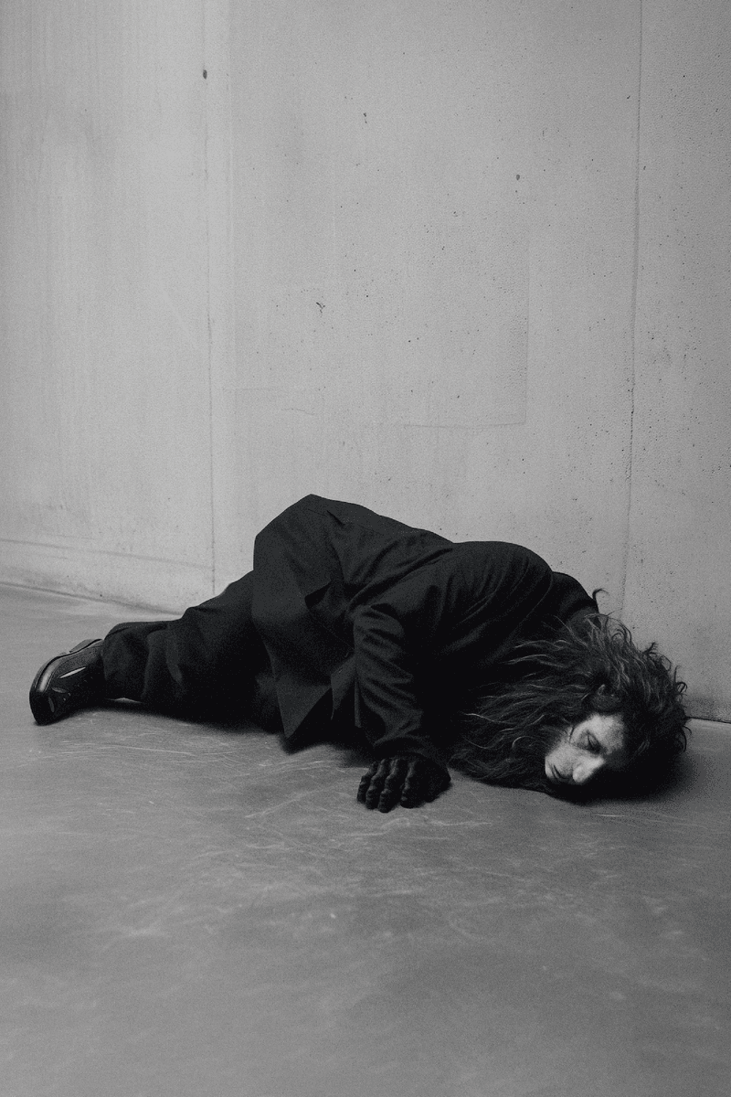 HOKOWISM 释出 2025 春夏「THEATRE」系列