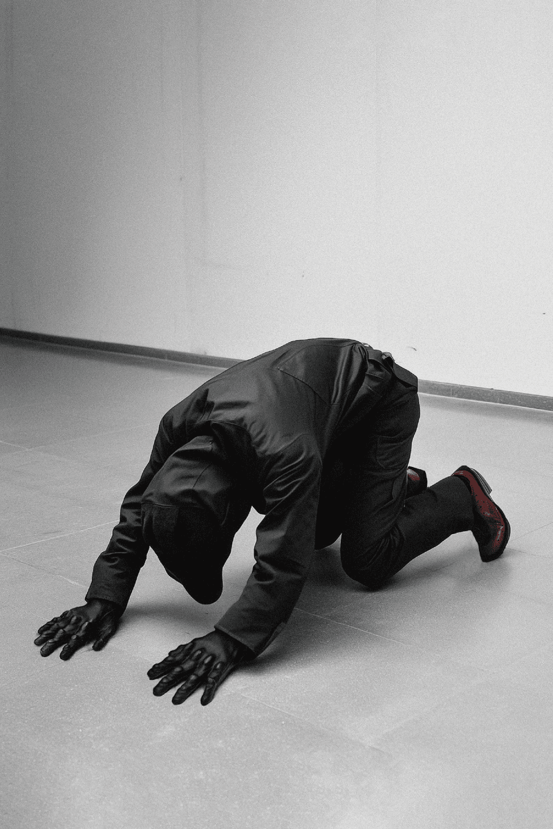 HOKOWISM 释出 2025 春夏「THEATRE」系列