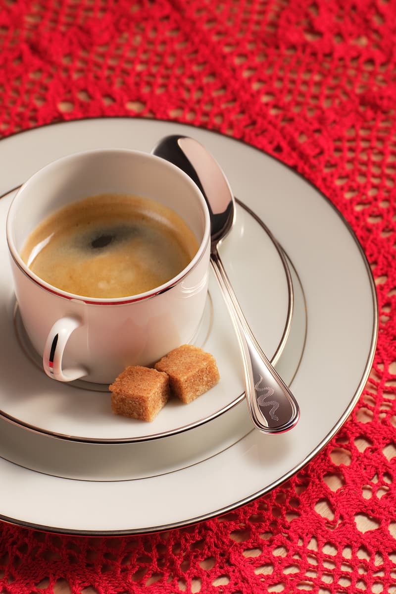 Christofle 发布 2025 春节主题大片