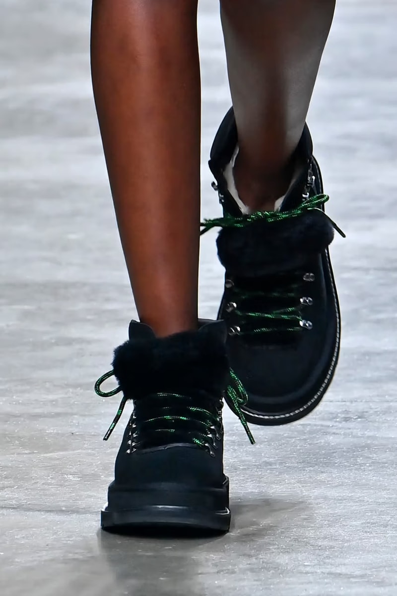近賞 sacai x UGG 全新 2025 秋冬系列聯名鞋款