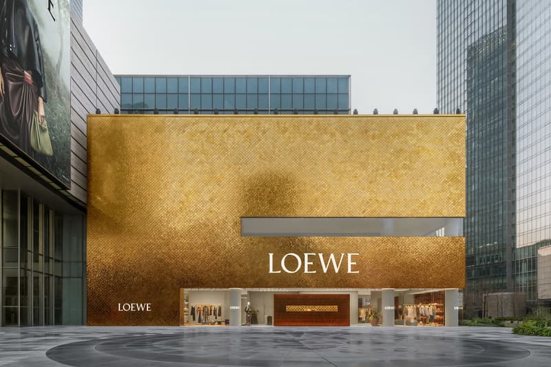 走进上海 CASA LOEWE 旗舰店