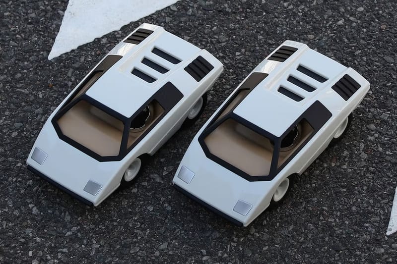 Playforever 新款 UFO Colomba 科幻概念跑車登场