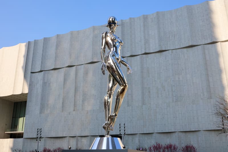 2025 空山基上海新展「光・透明・反射」正式开幕