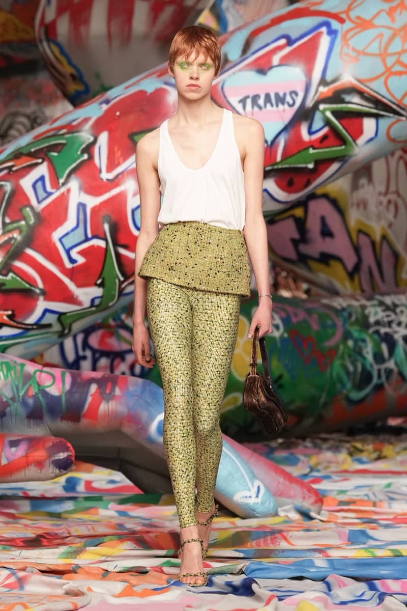 丹寧、斜紋軟呢與塗鴉！Diesel 2025 秋冬大秀以解構風格掀起派對狂潮