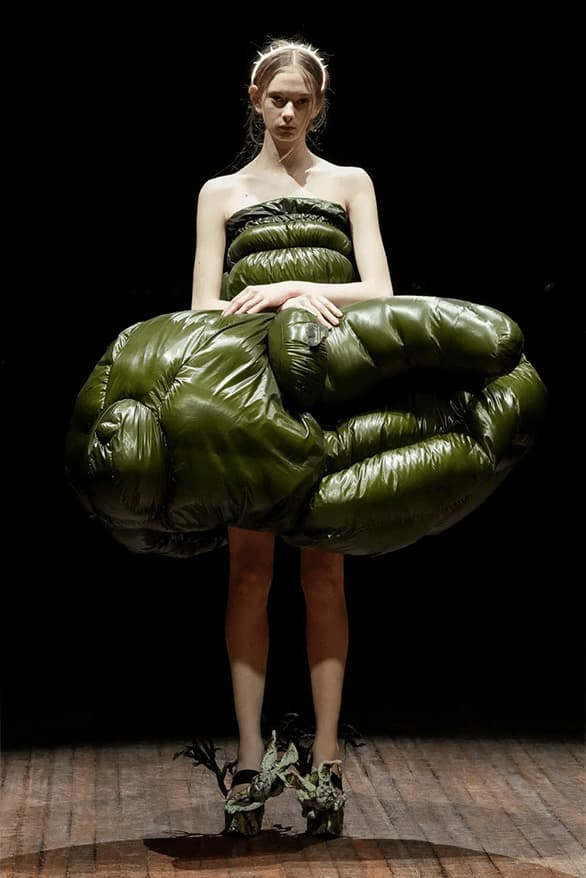 35 週年紀念！UNDERCOVER 2025 秋冬系列大秀登場