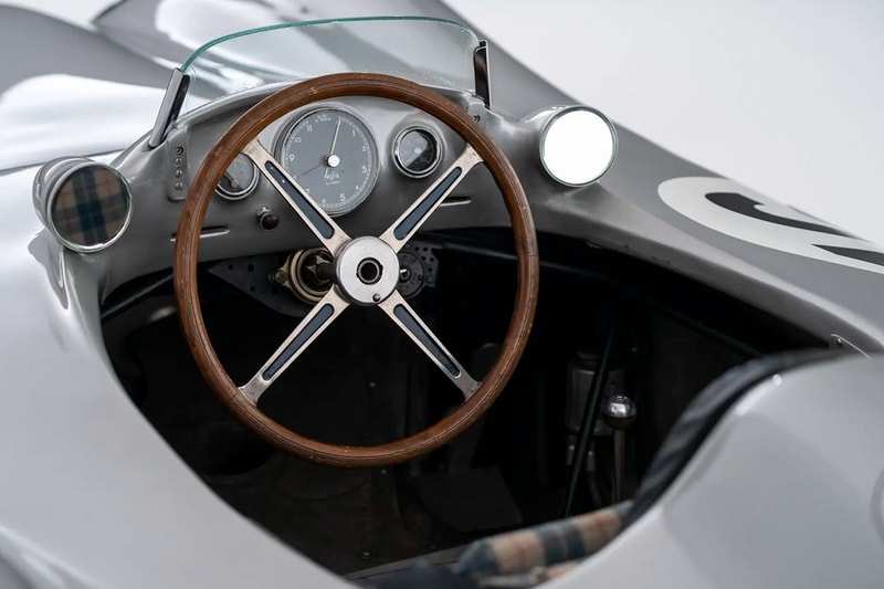 1954 Mercedes-Benz W 196 R Stromlinienwagen 賽車以超過 $5,500 萬美元成交