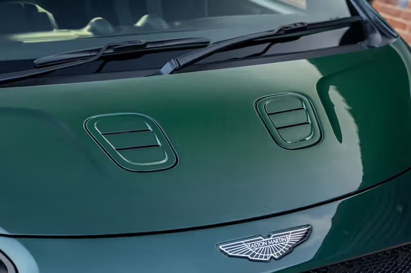 Aston Martin 极稀有 V8 Super Cygnet 终极钢炮车型现身市场出售