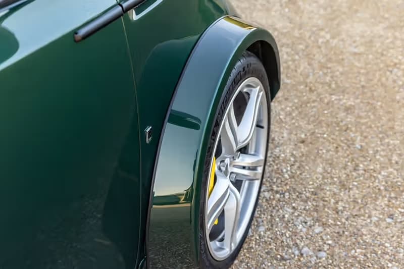 Aston Martin 极稀有 V8 Super Cygnet 终极钢炮车型现身市场出售