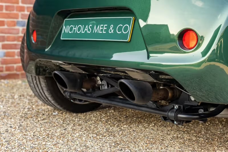Aston Martin 极稀有 V8 Super Cygnet 终极钢炮车型现身市场出售