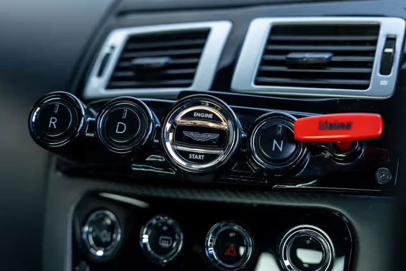 Aston Martin 极稀有 V8 Super Cygnet 终极钢炮车型现身市场出售