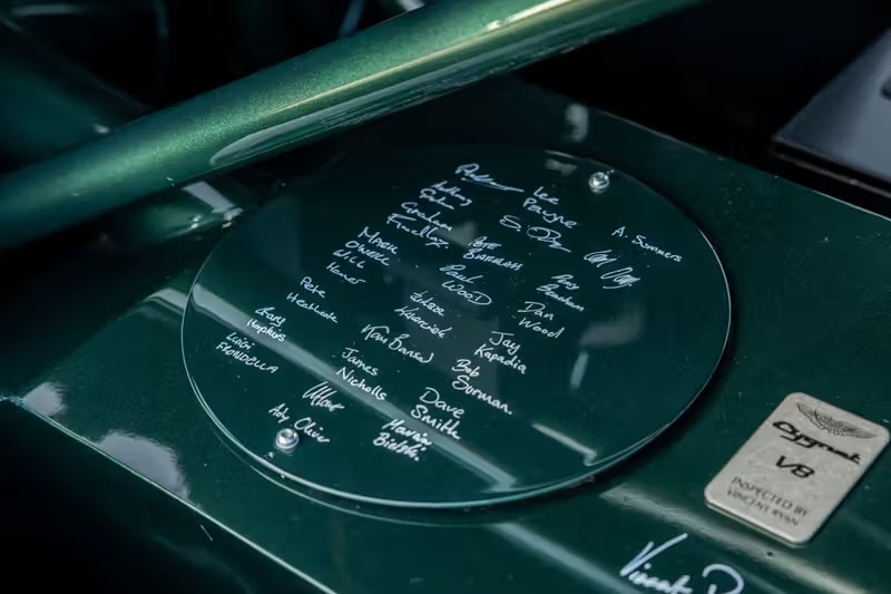 Aston Martin 极稀有 V8 Super Cygnet 终极钢炮车型现身市场出售