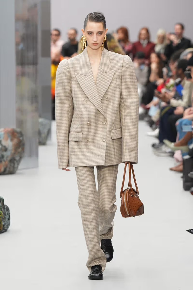 Acne Studios 2025 秋冬系列大秀登陆巴黎时装周