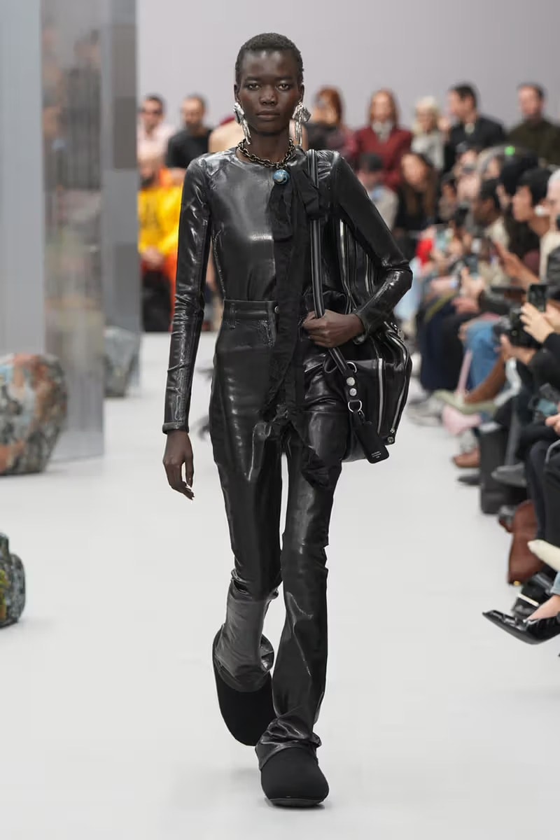 Acne Studios 2025 秋冬系列大秀登陆巴黎时装周