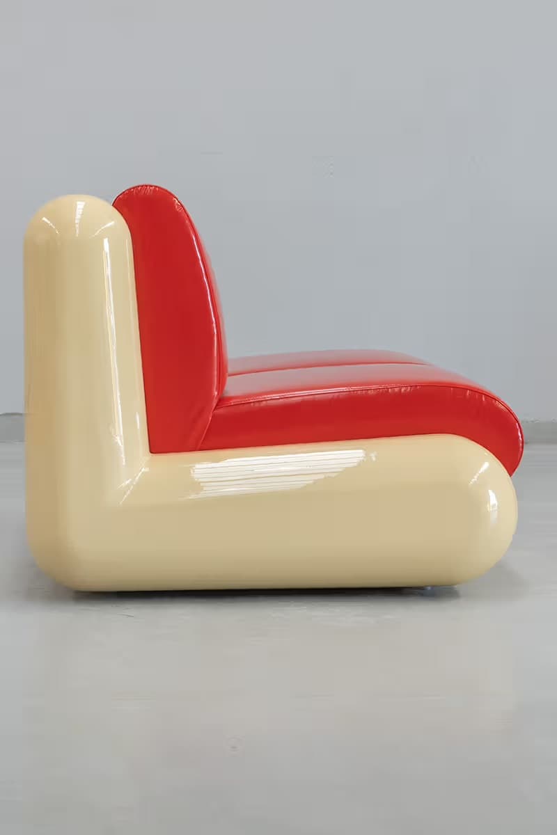 Holloway Li x Uma 推出全新 T4 Sofa，亮红 PVC 材质迎接户内外使用