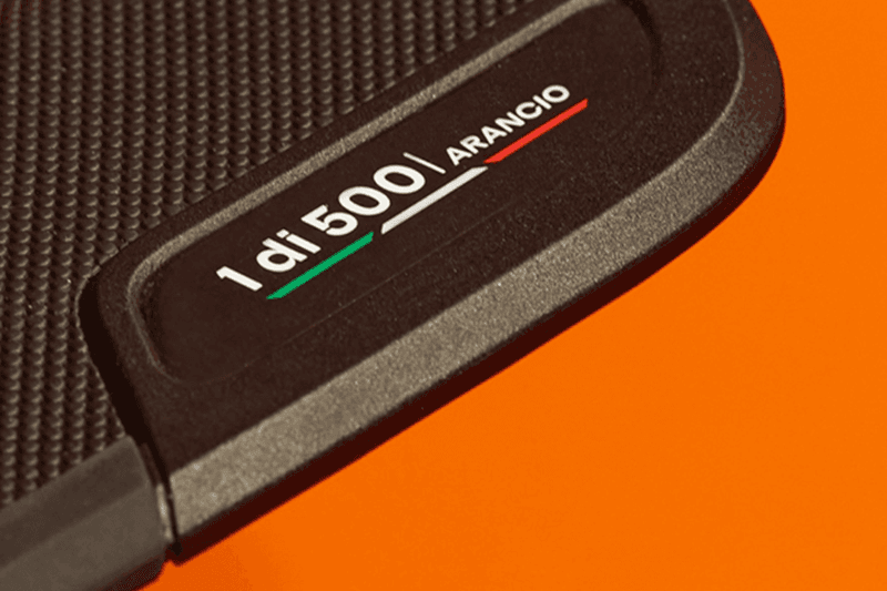 Lamborghini 攜手 Silver Cross 推出要價 $5,000 美元全新嬰兒推車