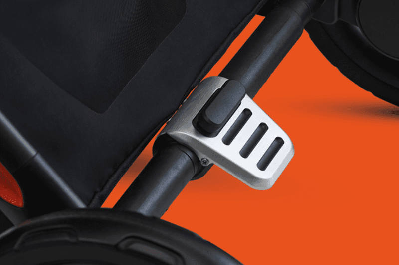 Lamborghini 攜手 Silver Cross 推出要價 $5,000 美元全新嬰兒推車