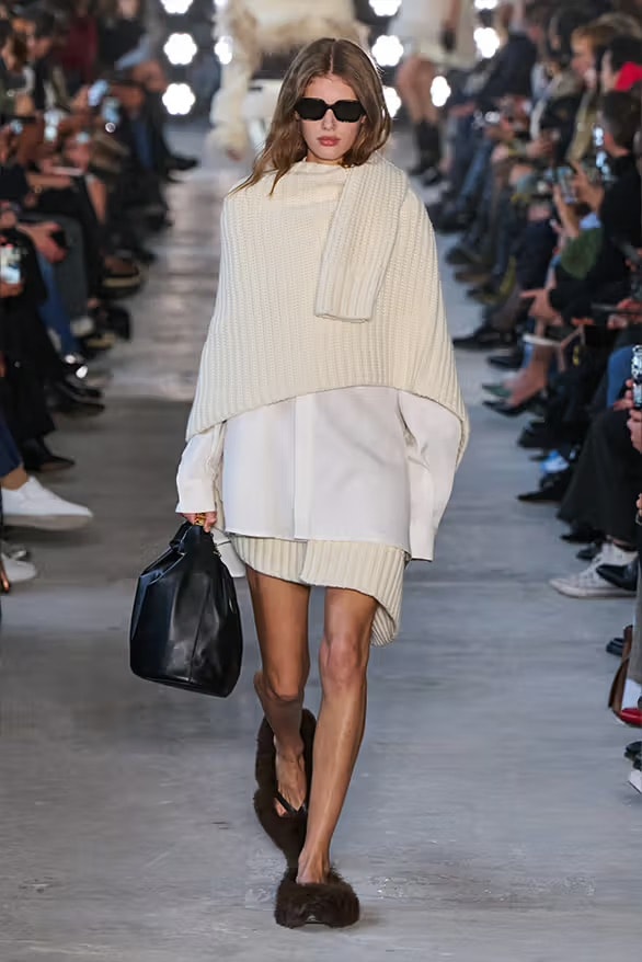 sacai 发布最新 2025 秋冬系列