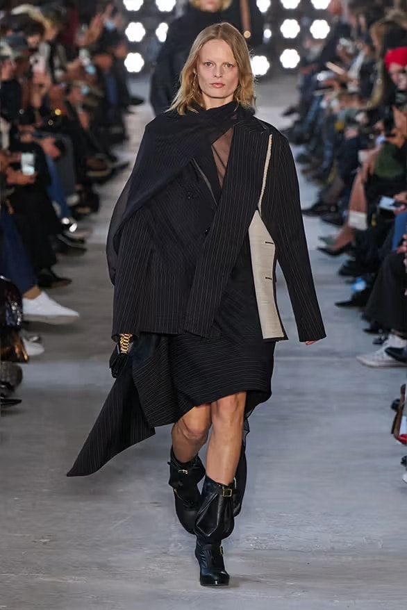 sacai 发布最新 2025 秋冬系列