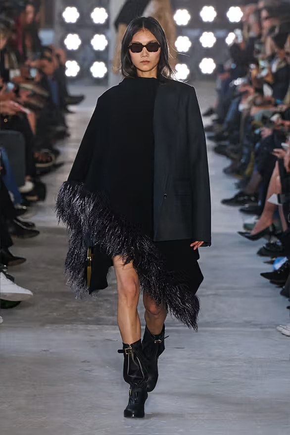 sacai 发布最新 2025 秋冬系列