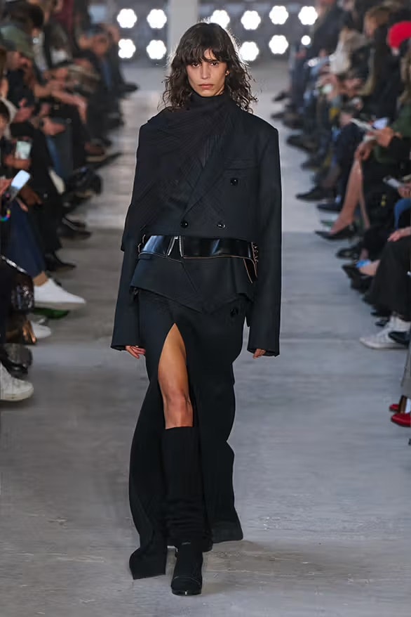 sacai 发布最新 2025 秋冬系列