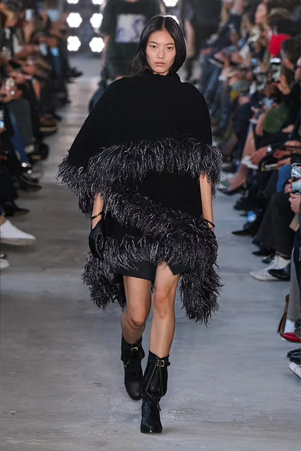 sacai 发布最新 2025 秋冬系列