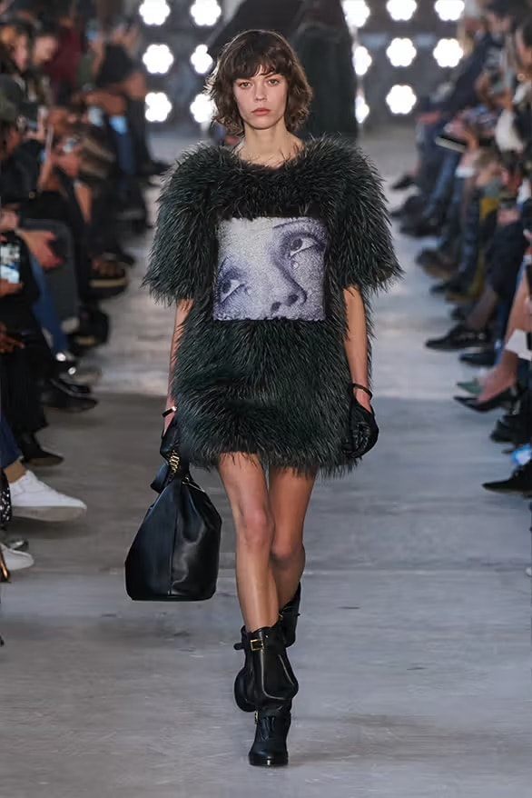 sacai 发布最新 2025 秋冬系列
