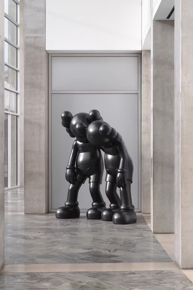 KAWS 最新大型回顾展览《FAMILY》登陆 Crystal Bridges 艺术博物馆
