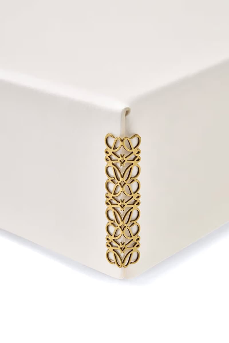 LOEWE 出版《Crafted World: Jonathan Anderson’s LOEWE》最新書籍