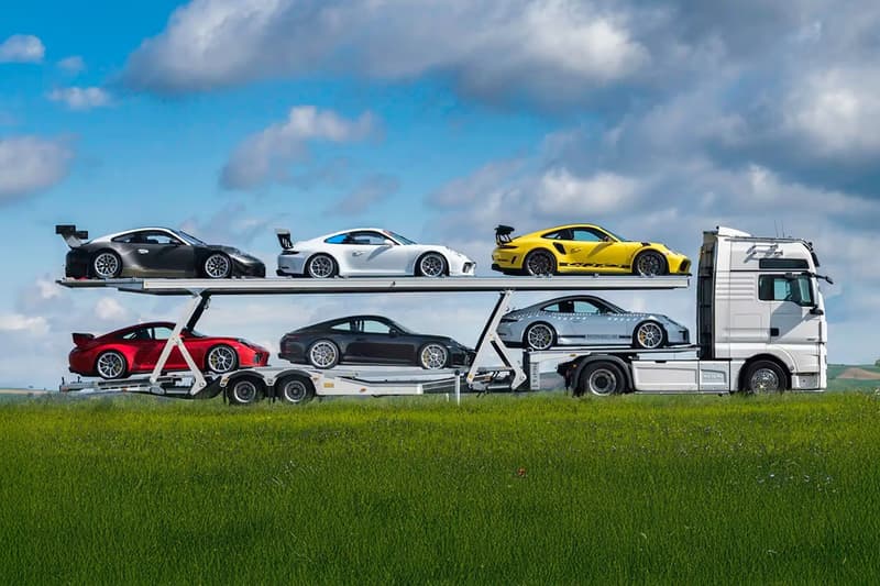 六輛全新車況稀有 991 世代 Porsche 911 同捆展開拍賣