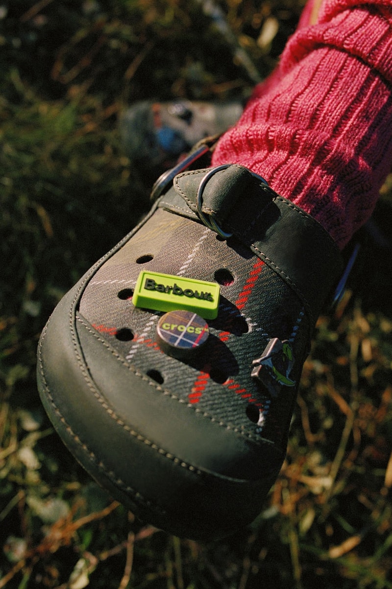Crocs 首次携手 Barbour 推出联名系列