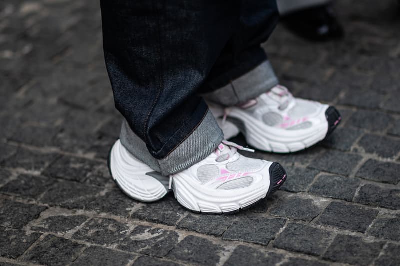 Street Style: 2025 秋冬上海时装周街头鞋款趋势