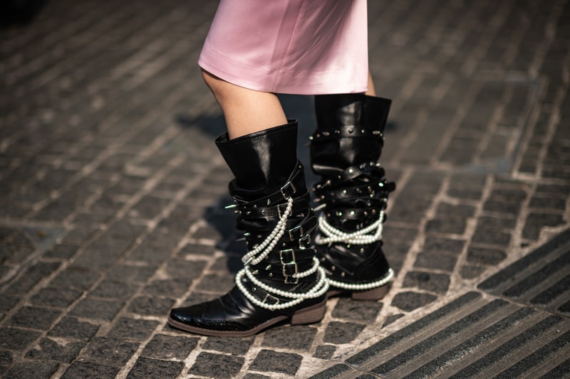 Street Style: 2025 秋冬上海时装周街头鞋款趋势