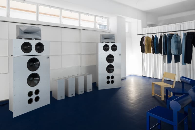 vowels 携手 WAKA WAKA 合作系列首次亮相 2025 米兰设计周